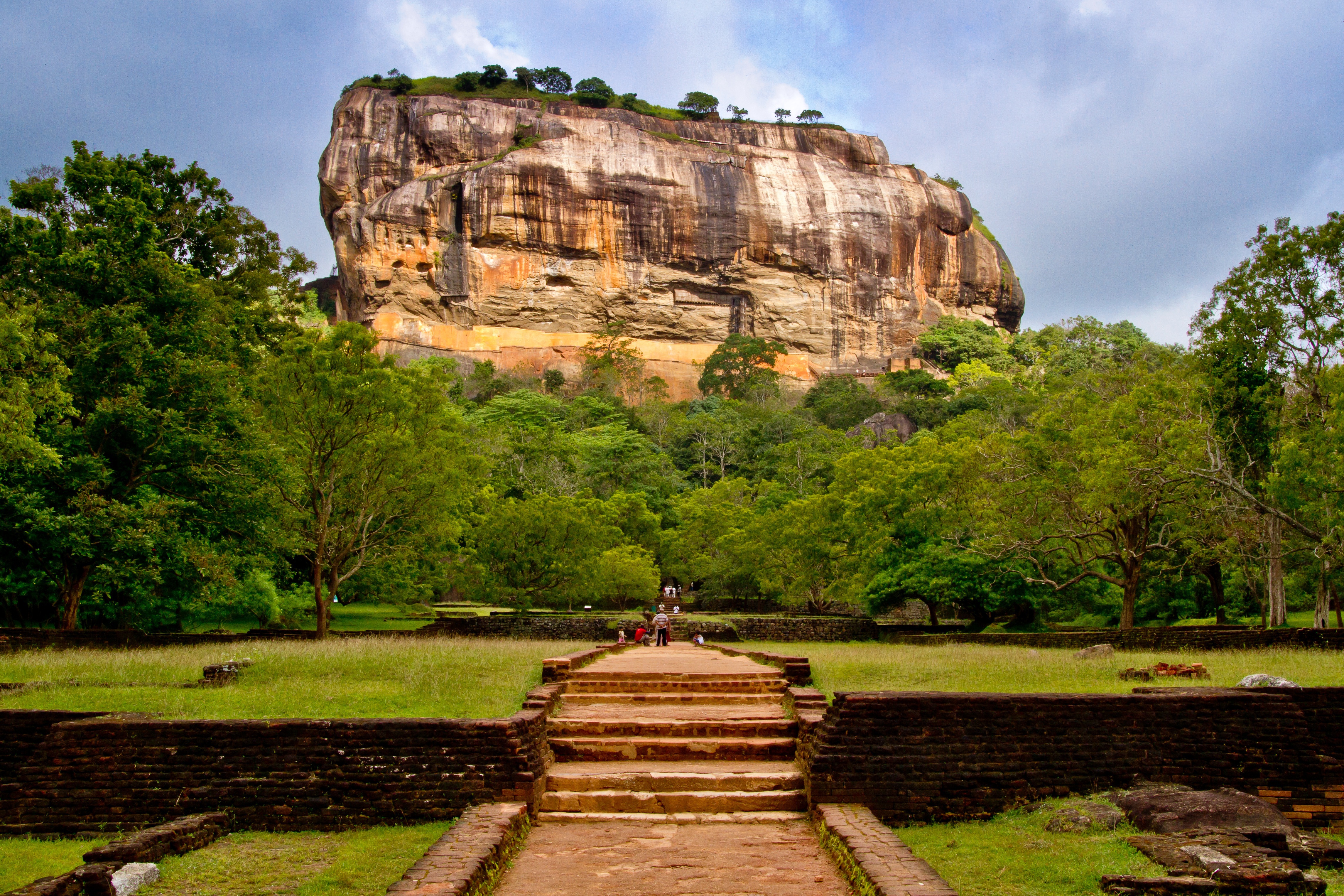 Sigiriya family view
